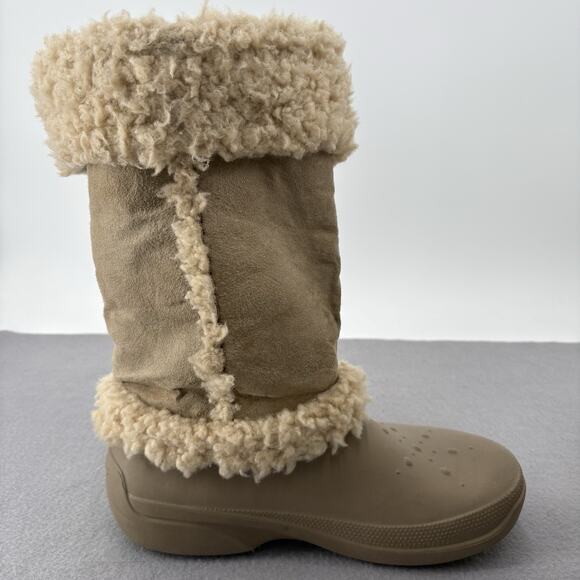Crocs Womens Nadia Faux Fur Sherpa Lined Winder Boots Clogs Size 10 Tan Cream - Picture 8 of 13